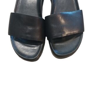 Donald J. Pliner Black Slide Sandals Sz 7